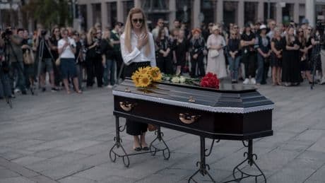 Oekraïense journaliste elf maanden na haar dood begraven in Kyiv