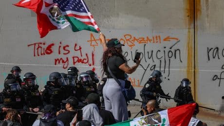 Abcarian: Wasn't the president supposed to be deporting criminals?