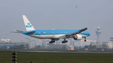 Powerbank in brand aan boord bij KLM: ’Lichte paniek en intense rookontwikkeling met veel stank’