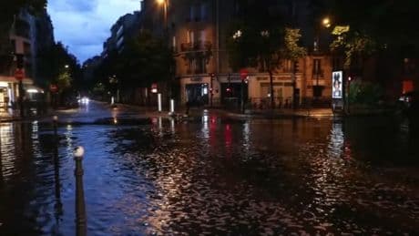 Orages à Paris: pourquoi les rues de la capitale sont-elles inondées si facilement?