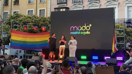 Los pregoneros del Orgullo de Madrid atacan al Gobierno de Ayuso por "eliminar derechos" LGTBIQ+: "Nazis de mierda"
