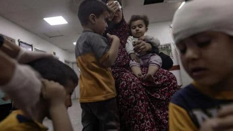 Trasladan a trece niños con "enfermedades graves" de Gaza a España: los trae el Ejército y sus familias vienen con ellos