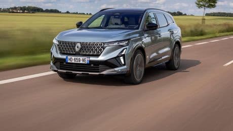 Ibride senza spine: il futuro per Renault