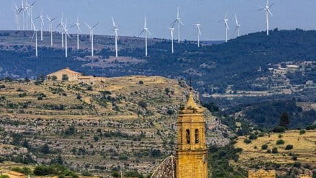 Clúster eólico del Maestrazgo: las renovables como cura al éxodo rural y el miedo ante la "destrucción" del paisaje