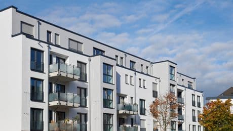 Hat jeder zu Hause: Null-Euro-Maßnahme verhindert Aufheizen der Wohnung