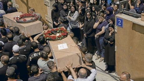 Krieg zwischen Israel und Iran | Trump lässt alle im Dunkeln