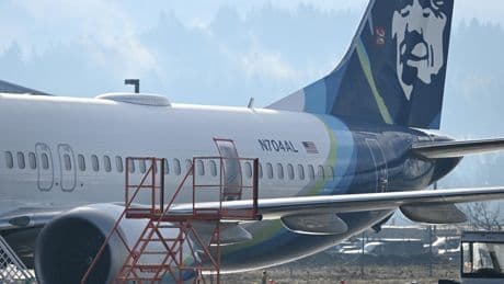 Incident du Boeing 737 Max d’Alaska Airlines : des hôtesses de l’air et des stewards portent plainte contre le constructeur aéronautique