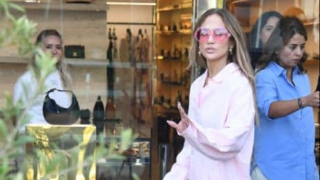 Jennifer Lopez İstanbul'a ayak bastı, ilk durağı lüks alışveriş oldu