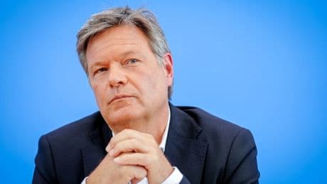 Liveblog Bundespolitik: Habeck zieht sich zum 1. September aus dem Bundestag zurück