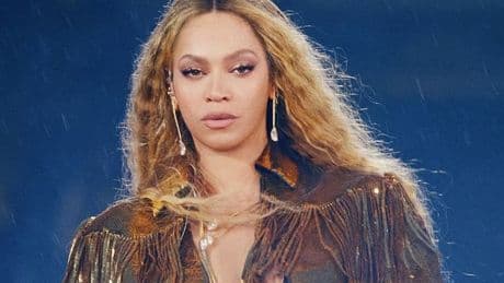 Beyonce's Cowboy Carter Tottenham Hotspur Stadium bag policy and umbrella ban amidst rain