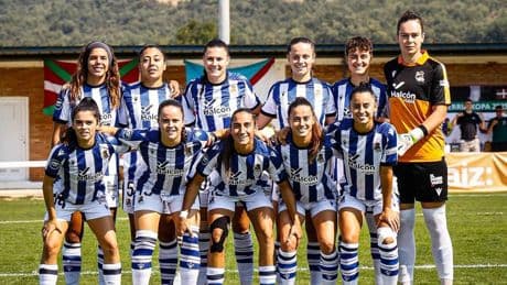 La Real cierra la preparación con un buen partido pero sin gol ni título (1-0)