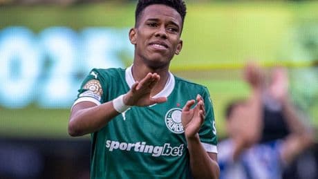 Former Chelsea star compares Estevao Willian to Barcelona superstar Lamine Yamal
