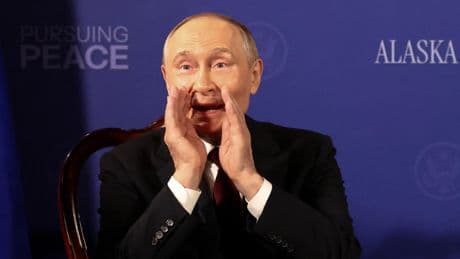 «Allez-vous arrêter de tuer des civils ?» : en Alaska, Vladimir Poutine vivement interpellé sur l’Ukraine par une journaliste