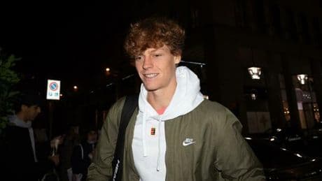 Jannik Sinner: età, famiglia, ex fidanzate, patrimonio, caso Clostebol. Chi è il numero uno al mondo in finale agli Internazionali