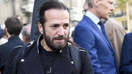 Francis Lalanne a reçu un portrait dédicacé de Vladimir Poutine