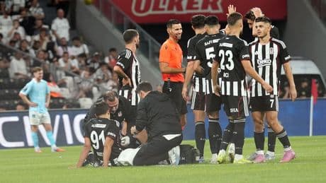 Mustafa Hekimoğlu'nun büyük şanssızlığı! 3 dakika sahada kalabildi