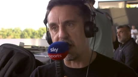 Gary Neville furiously points finger at Man Utd star for Fulham error - 'Not a good look'