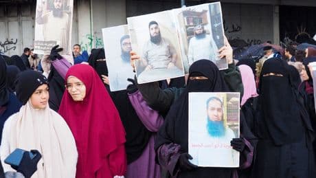 « Je veux juste vivre dans mon pays » : au Liban, des milliers de Syriens croupissent en prison