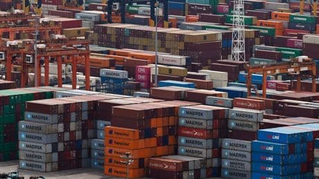 Cina, in aprile crolla l’export verso gli Usa: -21% rispetto a un anno fa