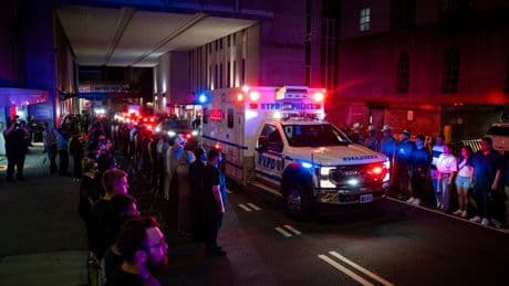 Gunman who killed 4 at Manhattan office building was targeting NFL headquarters, mayor says