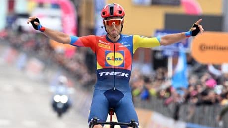 Carlos Verona se lleva la victoria en la 15ª etapa del Giro de Italia en el segundo triunfo en su carrera como profesional