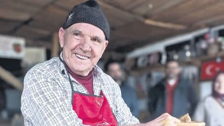 İLKER GEZİCİ / Çocukların mutluluğu yorgunluğumu alıyor