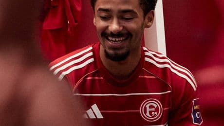 Frisch, aber traditionsbewusst: Das ist das neue Heimtrikot von Fortuna