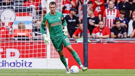 Keepersstrijd bij PSV nog heet hangijzer voor Peter Bosz