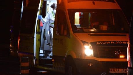 Buscan a un conductor que embistió mortalmente a una mujer y se fugó en León: conducía un BMW oscuro
