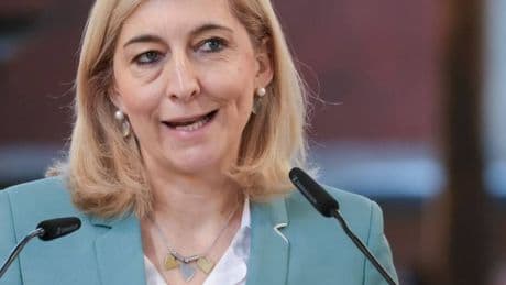 Klinik-Sterben und lange Wartezeiten: Was Gesundheitsministerin Warken schnell ändern muss
