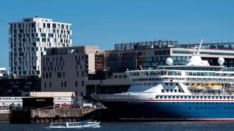 Schifffahrt: Kreuzfahrtschiff hat am neuen Hamburger Terminal angelegt