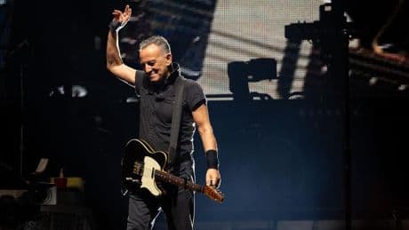 Bruce Springsteen Blocked From Hitting No. 1 By A More Modern Superstar