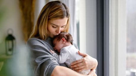Démographie : combien d’enfants par femme pour éviter l’extinction d’une lignée familiale ?