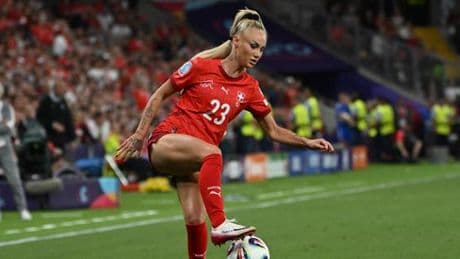 Alisha Lehmann, plus qu’un atout médiatique pour la Suisse, avant son quart de finale de l’Euro 2025