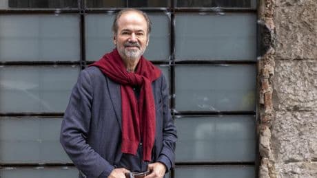 Juan Villoro: “Las máquinas, pobrecitas ellas, aún no saben sufrir como nosotros”