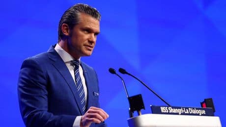 El jefe del Pentágono de Trump, Pete Hegseth, divulga un vídeo que aboga por erradicar el derecho a voto de las mujeres