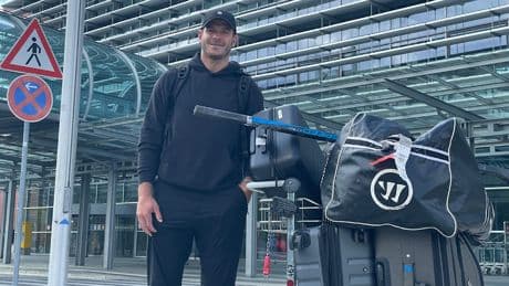 Endlich in Dresden gelandet - Ex-NHL-Star macht Flughafen-Ansage