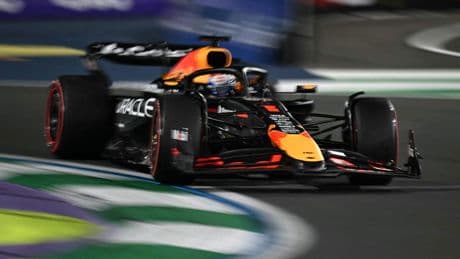 Verstappen se lleva la 'pole' por 10 milésimas y se postula para liderar; Sainz, 6.º, y Alonso, 13.º