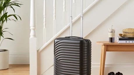 Shoppers rush to buy ‘bargain’ cabin suitcase with 5 star reviews from Dunelm