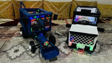 Yüksekovalı babadan çocukları için atık malzemelerden araba