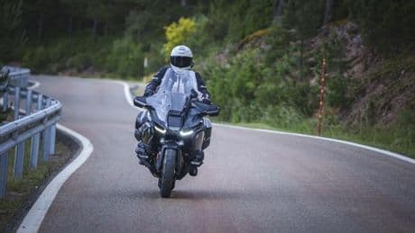 BMW R 1300 R, RS y RT: tres formas de vivir el bóxer