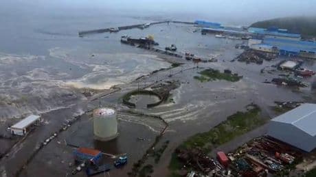 En direct, alerte au tsunami dans le Pacifique à la suite d’un séisme en Russie : de nombreux pays rétrogradent leurs alertes