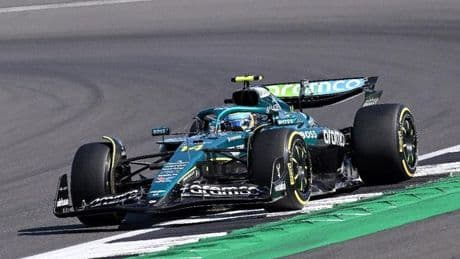 Alonso y Aston Martin, una paliza única en el paddock
