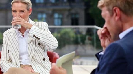 Alice Weidel: Sommerinterview bei ARD von Demonstrationen gestört
