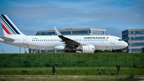Un syndicat de contrôleurs aériens dépose un préavis de grève avant les vacances d’été