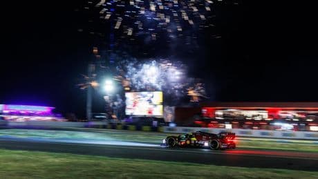 Ferrari sigue al mando tras la mítica noche de Le Mans pero se acaba el sueño de Valentino Rossi