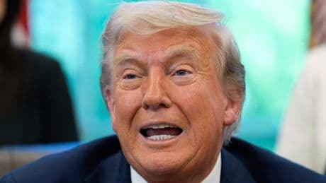Anwendung untersagt - US-Gericht: Trumps Zoll-Hammer ist rechtswidrig!