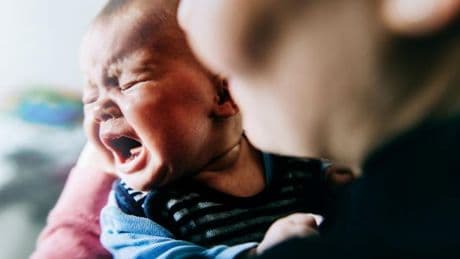 Schlaflose Babys – „Wir müssen den Druck von den Eltern nehmen“