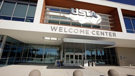 The group in charge of tennis in the US is starting its first coaching program