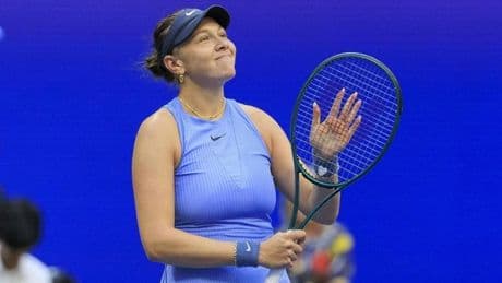 Anisimova se venga del 6-0, 6-0 de Swiatek en Wimbledon